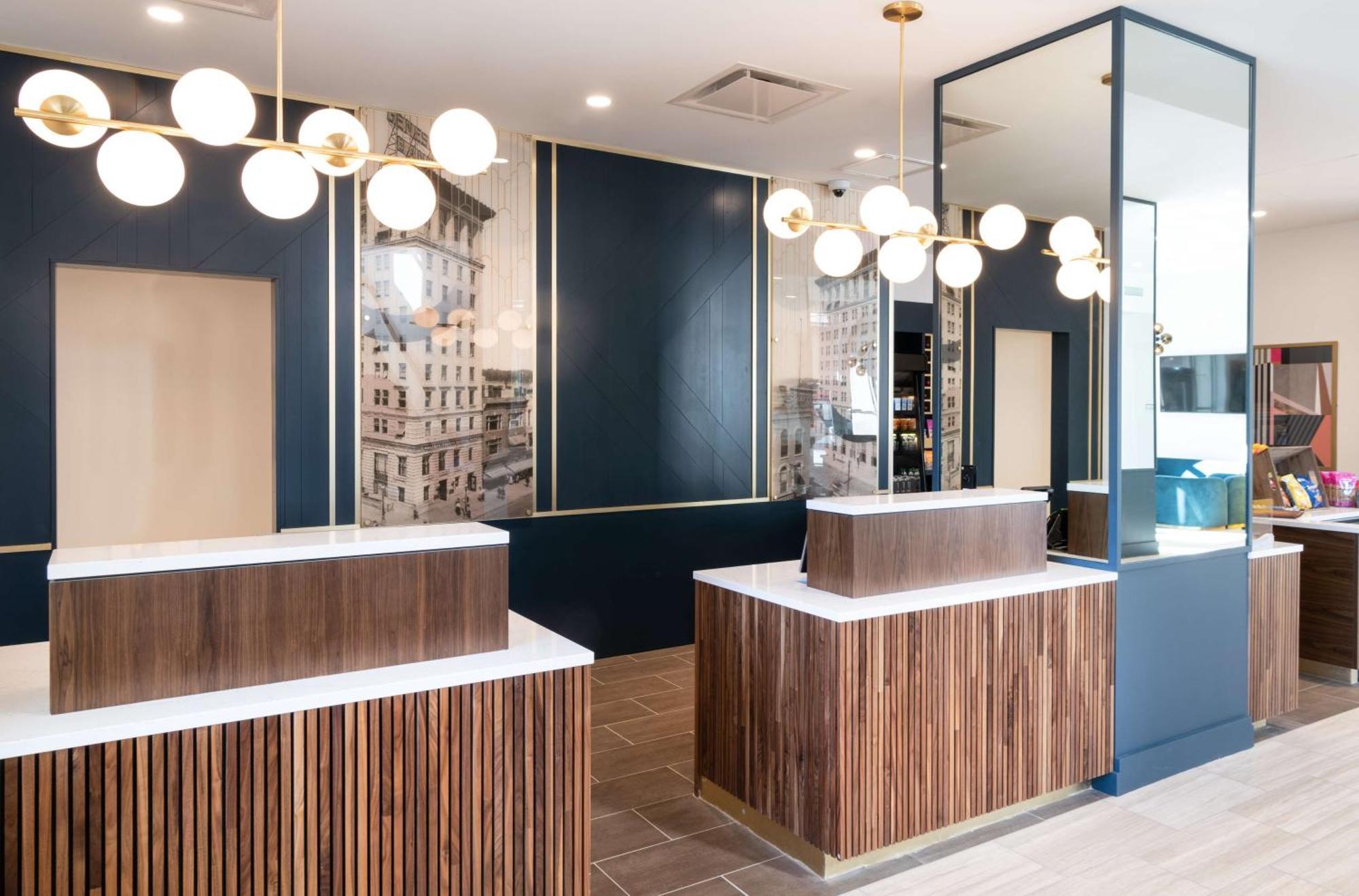 Hilton Garden Inn Flint Downtown Zewnętrze zdjęcie