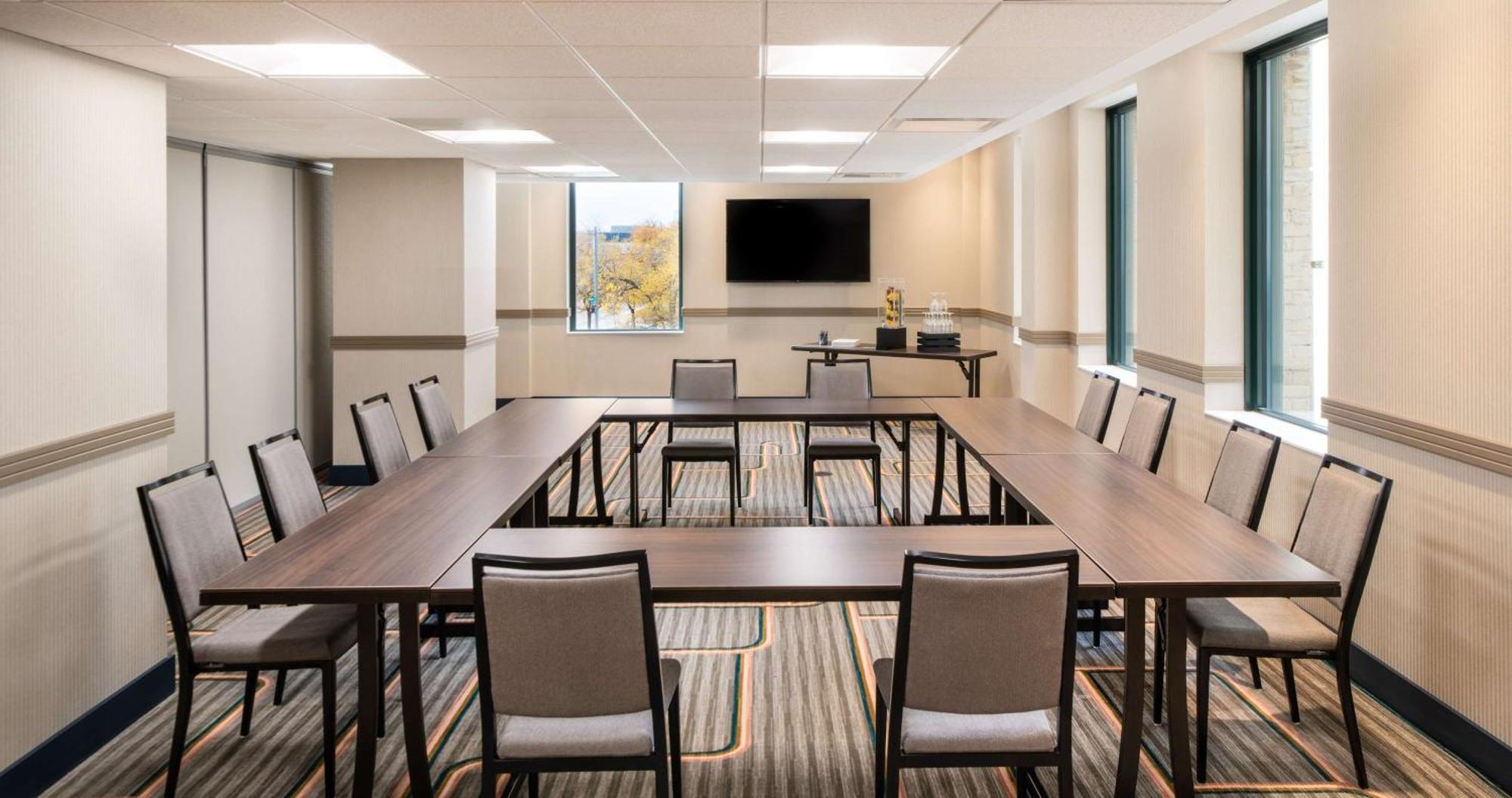 Hilton Garden Inn Flint Downtown Zewnętrze zdjęcie