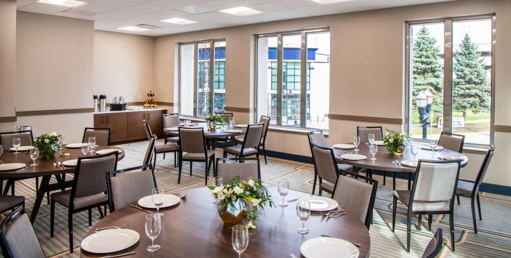 Hilton Garden Inn Flint Downtown Zewnętrze zdjęcie