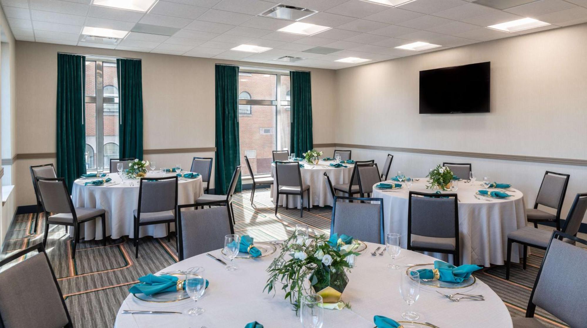 Hilton Garden Inn Flint Downtown Zewnętrze zdjęcie