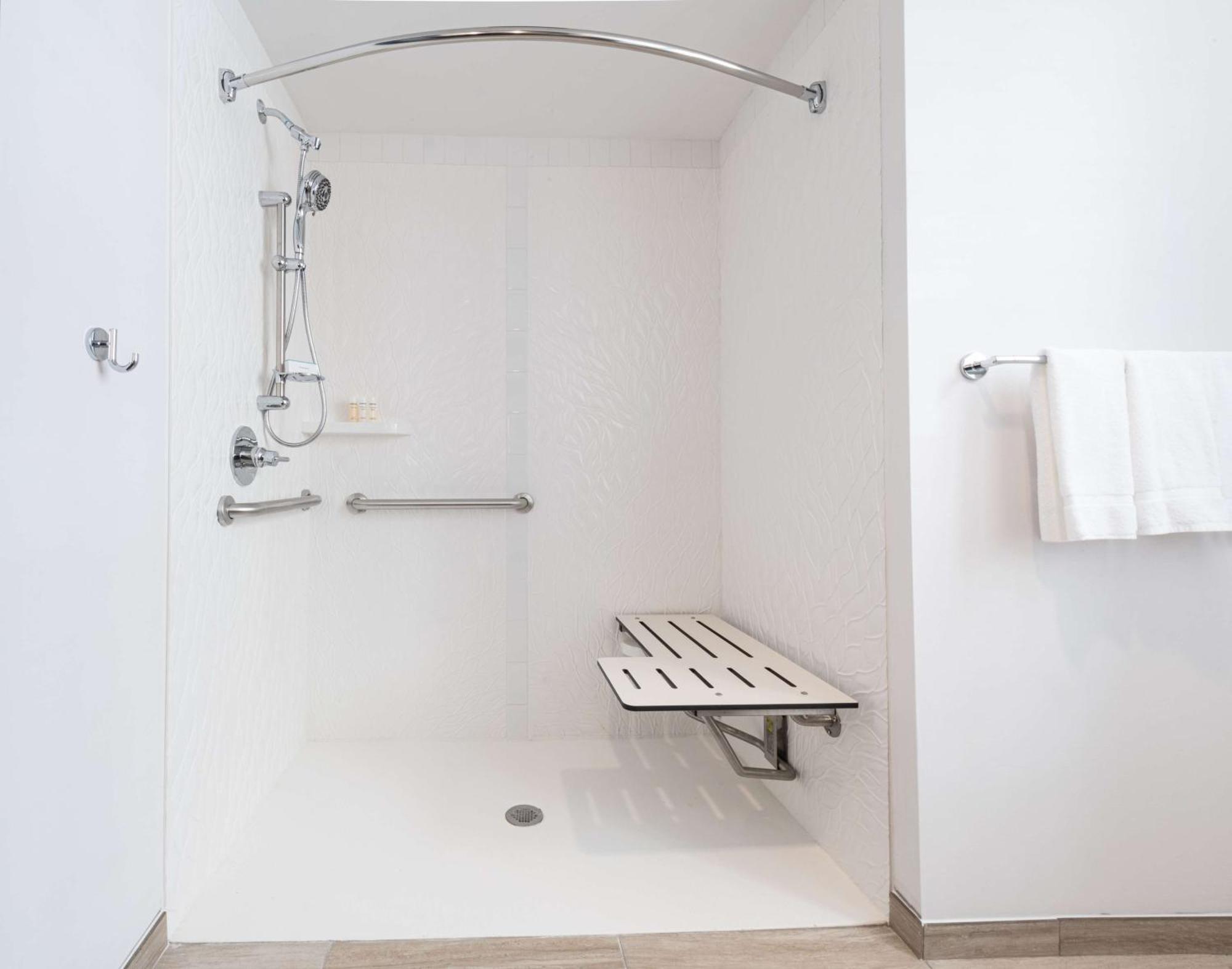 Hilton Garden Inn Flint Downtown Zewnętrze zdjęcie
